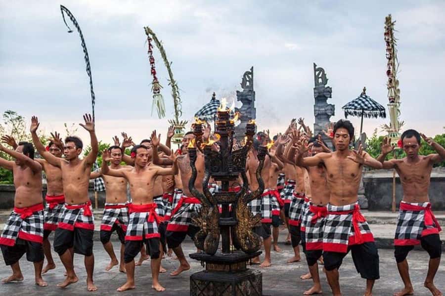 Bali: Sunset Uluwatu Temple & Kecak Fire Dance Private Tour - The private tour advantage