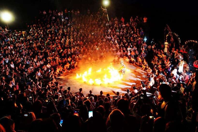 Bali: Tanah Lot Temple Sunset Kecak & Fire Dance Show Ticket - Practical comfort and timing advice