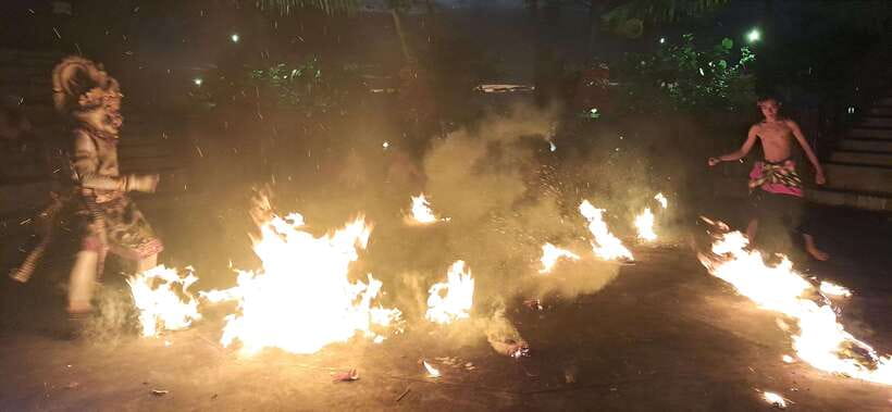 Bali: Tanah Lot Temple Sunset Kecak & Fire Dance Show Ticket - Who will enjoy this evening most