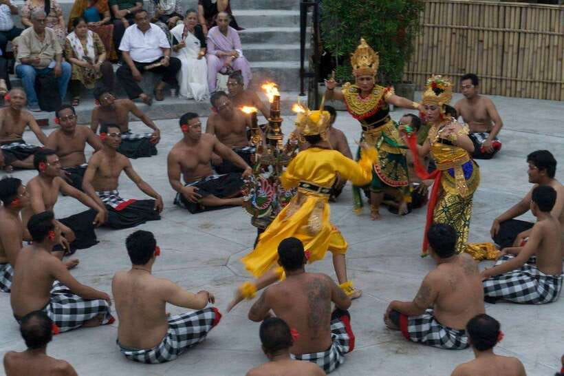 Bali: Tanah Lot Temple Sunset Kecak & Fire Dance Show Ticket - Booking advice for the best view