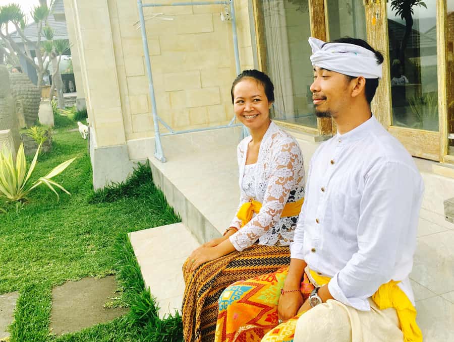 Bali: Temple Visit with Palm Reader & Fortune Telling Option - Entering Mangening Temple and taking part in Melukat