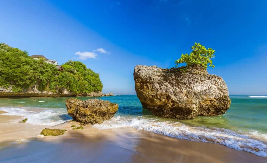 Bali: Uluwatu Beaches Tour with Padang Padang and Suluban - Four Uluwatu beaches in one long day