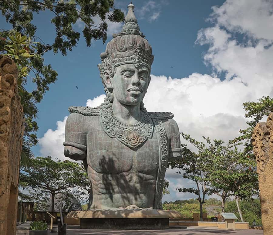 Bali Uluwatu: Garuda Wisnu Kencana Entrance Ticket - The giant statue that gives GWK its purpose