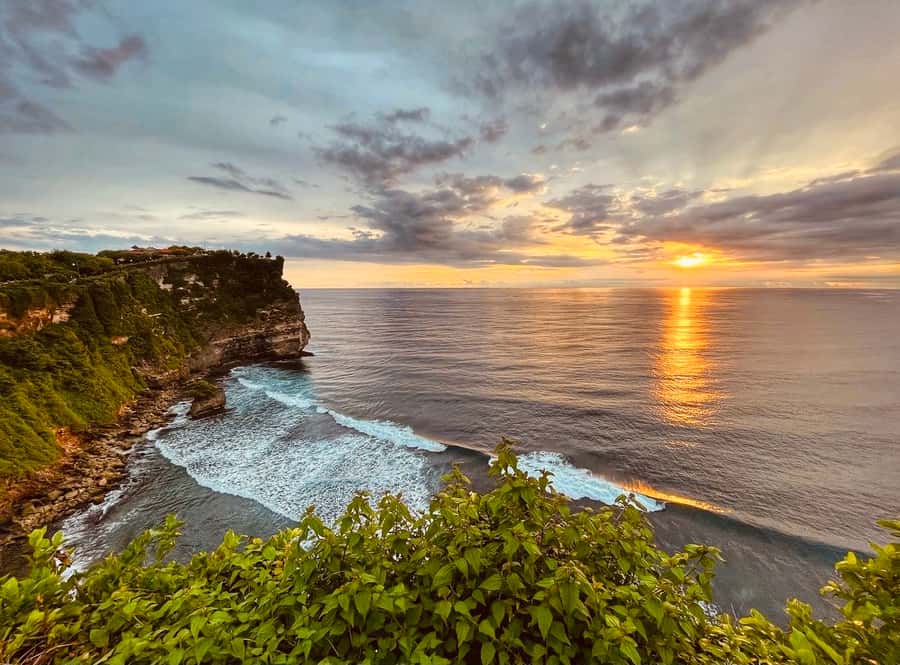 Bali: Uluwatu Temple Tour with Optional Kecak Dance Ticket - Walking the temple grounds with a guide