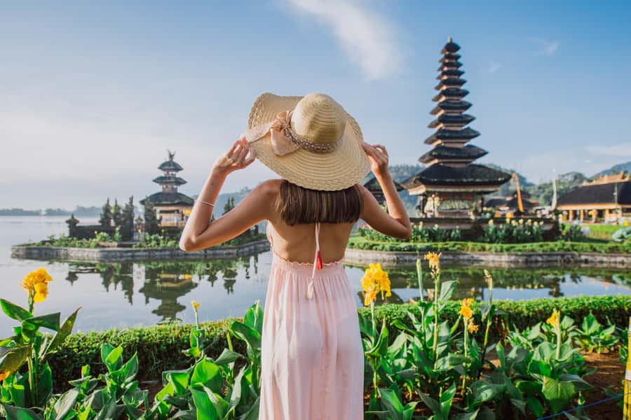 Bali: Water Temple, Waterfalls and Unesco Rice Terrace Tour - Tanah Lot gives the day a dramatic finish
