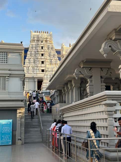 Bangalore City Tour: Walking, Palace & Temples - Vidhana Soudha and Bangalore’s public face