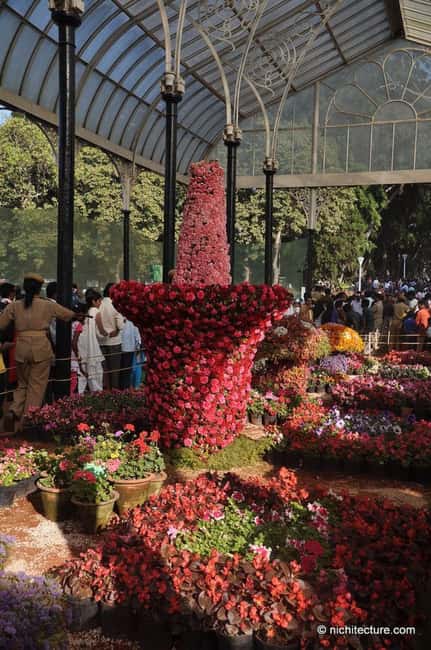 Bangalore City Tour: Walking, Palace & Temples - Guide quality can make or break the day