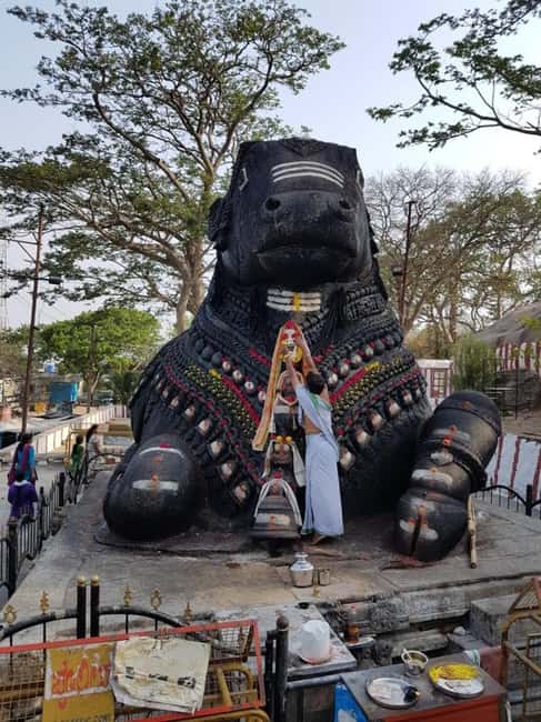 Bangalore City Tour: Walking, Palace & Temples - Bull Temple and Bangalore’s sacred side