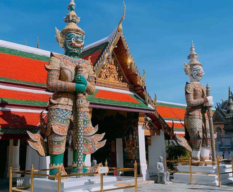 Bangkok: 2 Hours Grand Palace & Wat Pho Private Tour - Tha Tian Pier and the Wat Arun viewpoint