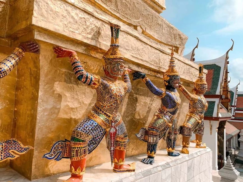 Bangkok: 2 Hours Grand Palace & Wat Pho Private Tour - Timing, heat, crowds, and walking