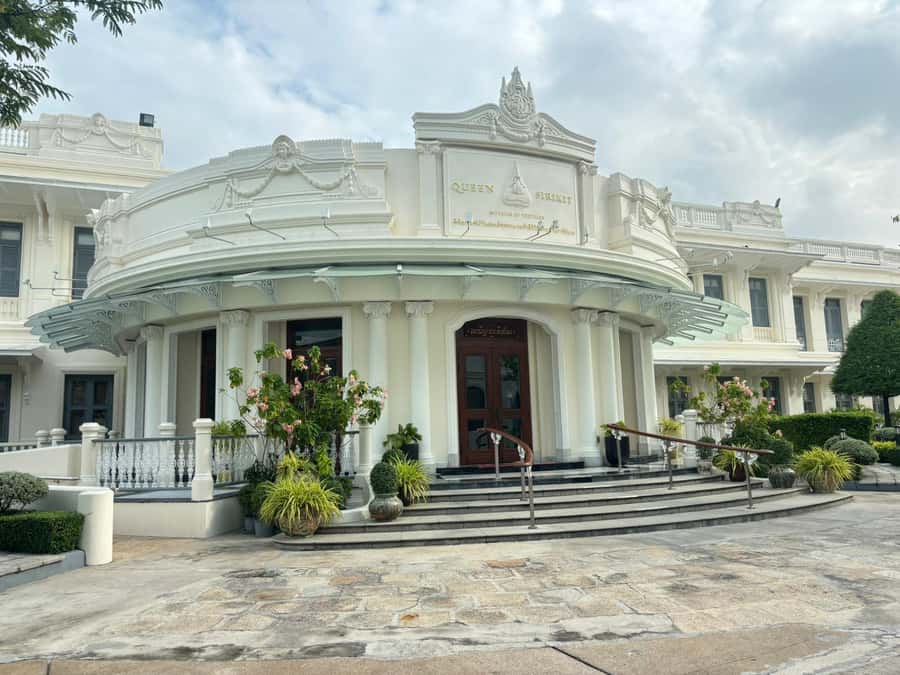 Bangkok 3-Major Royal Temples Walking Tour - Key points at a glance