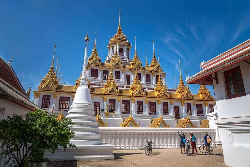 Bangkok: Backstreets and Historic Temples Bike Tour - Who should book this Bangkok bike tour
