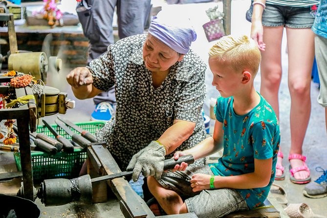Bangkok: Backstreets and Temple Historic Bike Tour - Narrow lanes, canals, and small temples