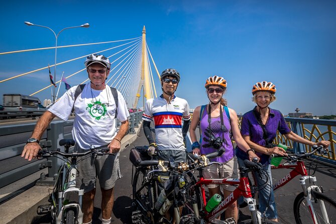 Bangkok: Backstreets and Temple Historic Bike Tour - Meeting at Maha Chai Road before the heat builds