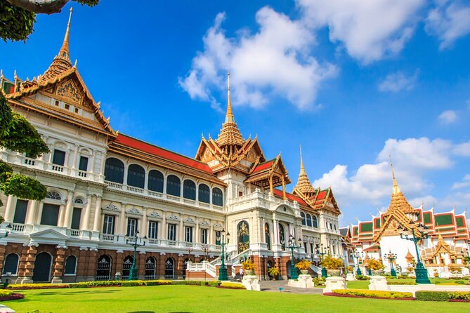 Bangkok Best Two Temples Emerald & Reclining Buddha + GrandPalace - Key points to know before booking