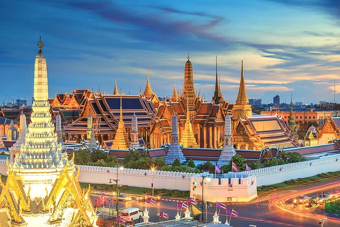 Bangkok Best Two Temples Emerald & Reclining Buddha + GrandPalace - Air-conditioned transport, meeting points, and the river