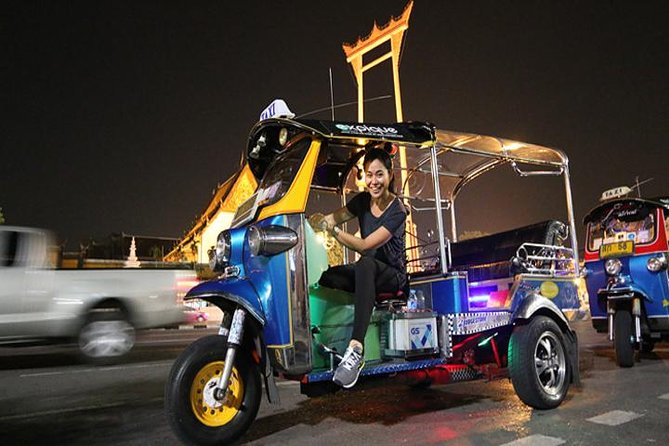 Bangkok by Night Tuk Tuk Tour: Markets, Temples & Food - Practical details that affect your evening