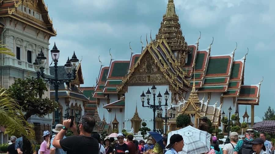 Bangkok: City Highlights Private Tour with Palace & Temples - What the five-hour schedule really gives you