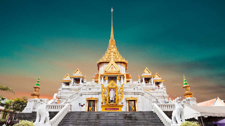 Bangkok: City Highlights Private Tour with Palace & Temples - Seeing the Grand Palace and the Emerald Buddha