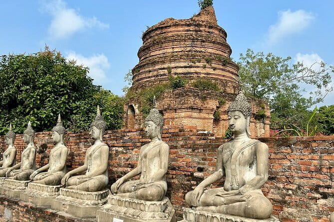 Bangkok Classic 3-Temples With Buffet Lunch Day Tour - Lunch on the Chao Phraya is a useful pause
