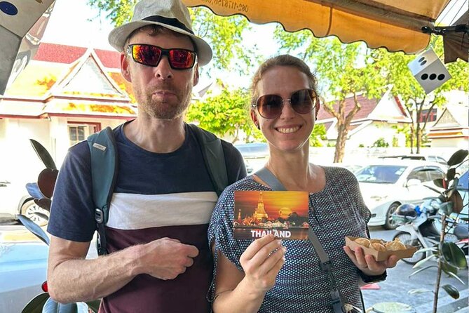 Bangkok Day Tour: Food, Temple & Tuk-Tuk - Guides who shape the day