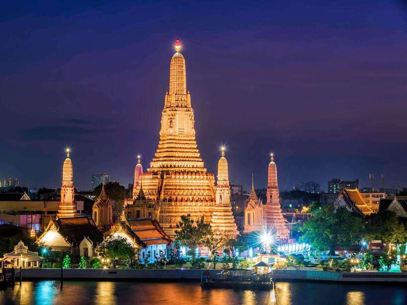 Bangkok: Evening Tour with Wat Arun, Wat Pho & Tuk Tuk Ride - Why an evening temple tour works so well in Bangkok