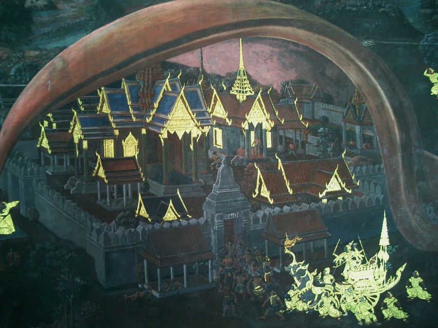 Bangkok: Grand palace and Iconic temple Half-Day Private - Heat, clothing, and walking