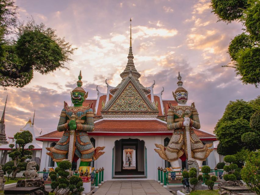 Bangkok: Grand Palace and Wat Arun Guided Walking Tour - Key points at a glance