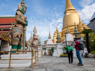 Grand Palace and Wat Arun Guided Walking Tour