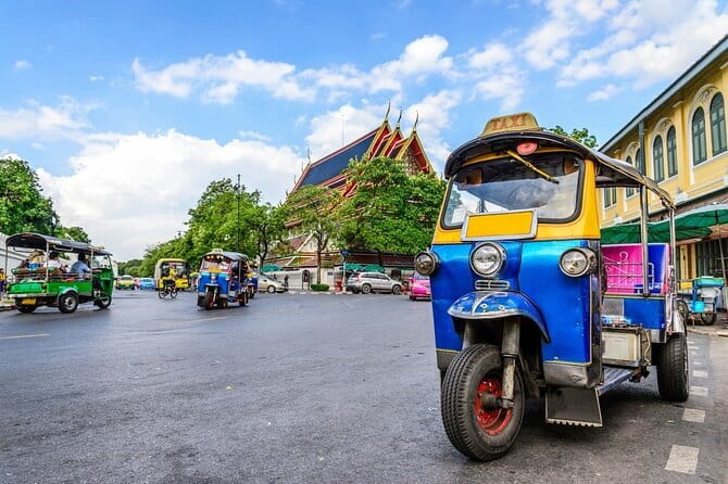 Bangkok: Grand Palace & Wat Pho Half-Day Japanese Tour - Starting at River City Bangkok