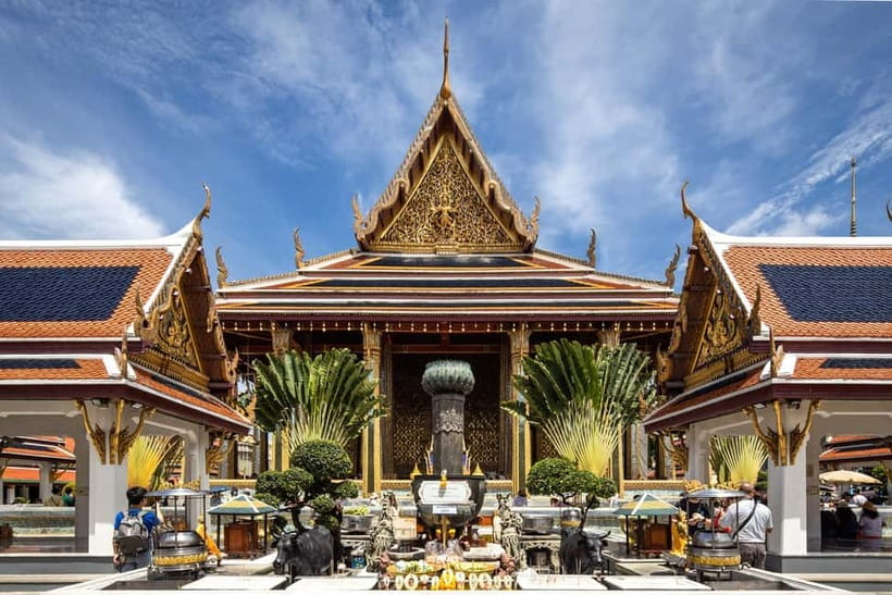 Bangkok: Grand Palace, Wat Pho, Wat Arun Sacred & Local Tour - Pak Khlong Talat, Bangkok’s flower market