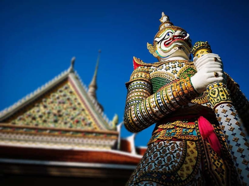 Bangkok: Grand Palace, Wat Pho, Wat Arun Sacred & Local Tour - Heat, clothing, walking, and the real pace