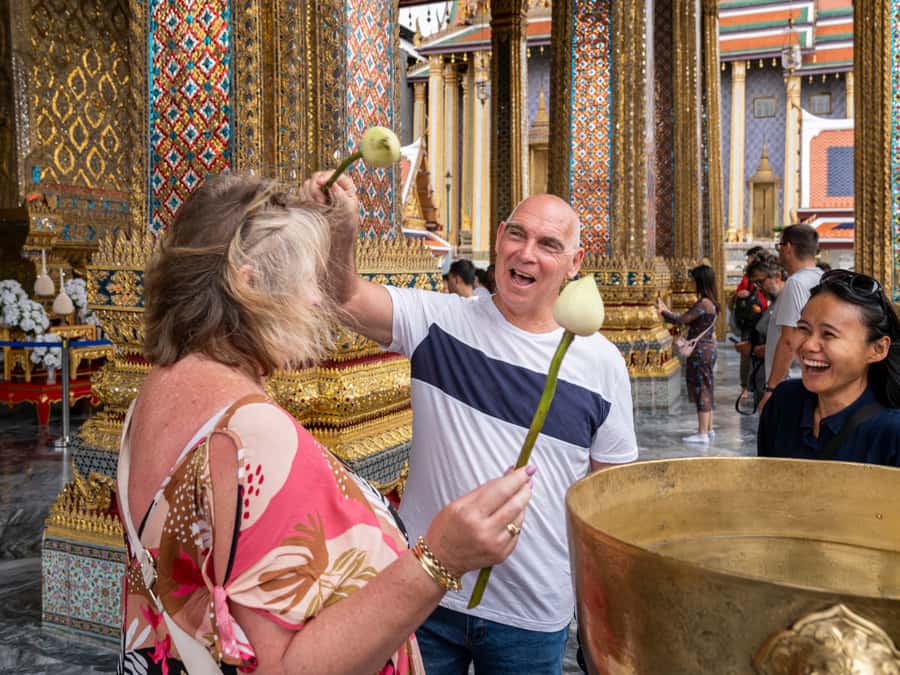 Bangkok: Grand Palace, Wat Pho with Mango Dessert Tastings - Clothing, timing, and practical preparation
