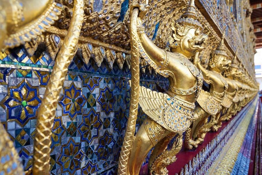 Bangkok: Half-Day Temple and Grand Palace Group Tour - Key points to know before booking
