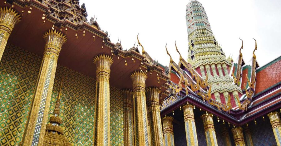 Bangkok: Half-Day Temple and Grand Palace Private Tour - Wat Pho and the reclining Buddha