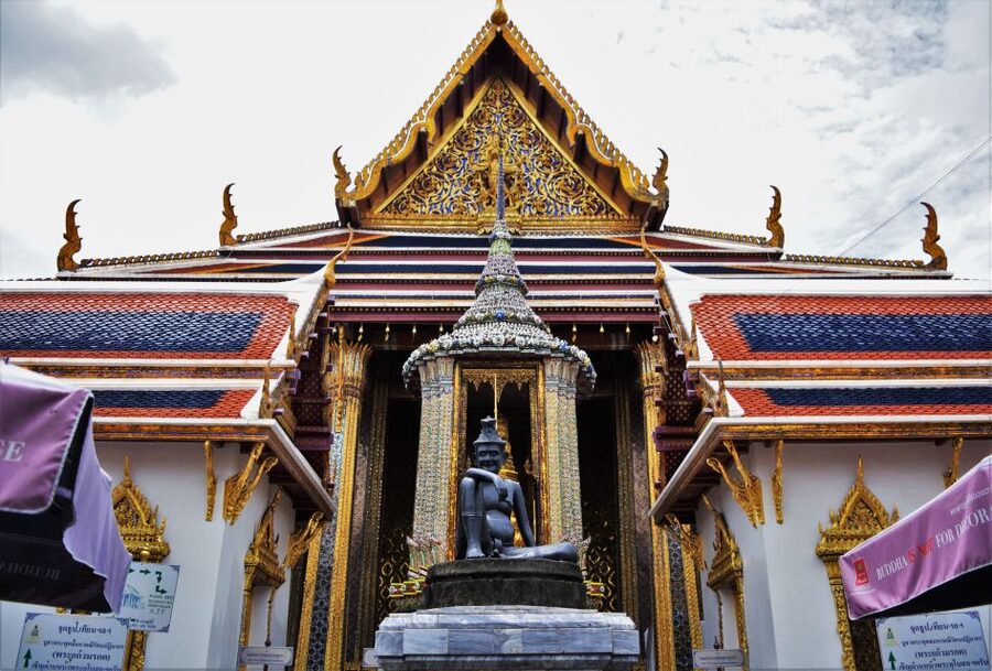 Bangkok: Half-Day Temple and Grand Palace Private Tour - Wat Trimitr and the 5.5-ton Buddha