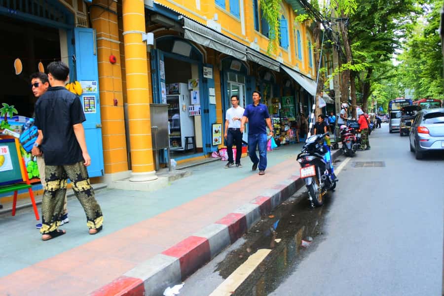 Bangkok: Highlights, Temples, and Canal Tour with Lunch - Two hours through Thonburi’s canals