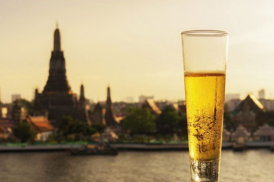 Bangkok: Historical Temples Tour & Hidden Bar at Sunset - A beer and sunset across the Chao Phraya