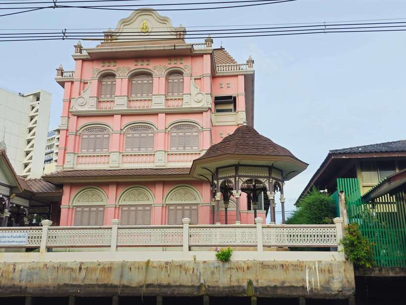 Bangkok Long Boat Canal a Big Buddha & Culture Markets Tour - Walking Klong Bangluang village