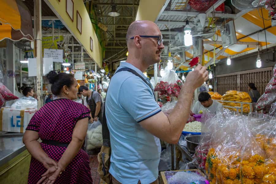 Bangkok: Markets, Temples and Food Night Tour by Tuk Tuk - The tuk tuk ride is part of the attraction