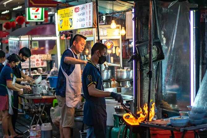 Bangkok Night Tour: Wat Arun, Wat Pho, Chinatown & Tuk Tuk Ride - What the $39 price really buys