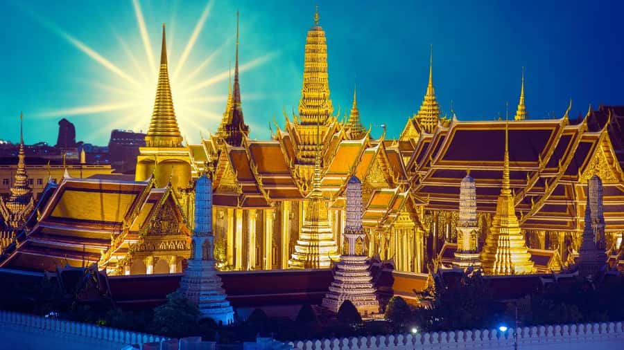 Bangkok: Private Tour Grand Palace, Wat Pho, and Wat Arun - Why this half-day route works