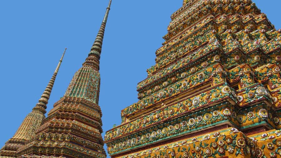 Bangkok: Private Tour Grand Palace, Wat Pho, and Wat Arun - Crossing the Chao Phraya to Wat Arun