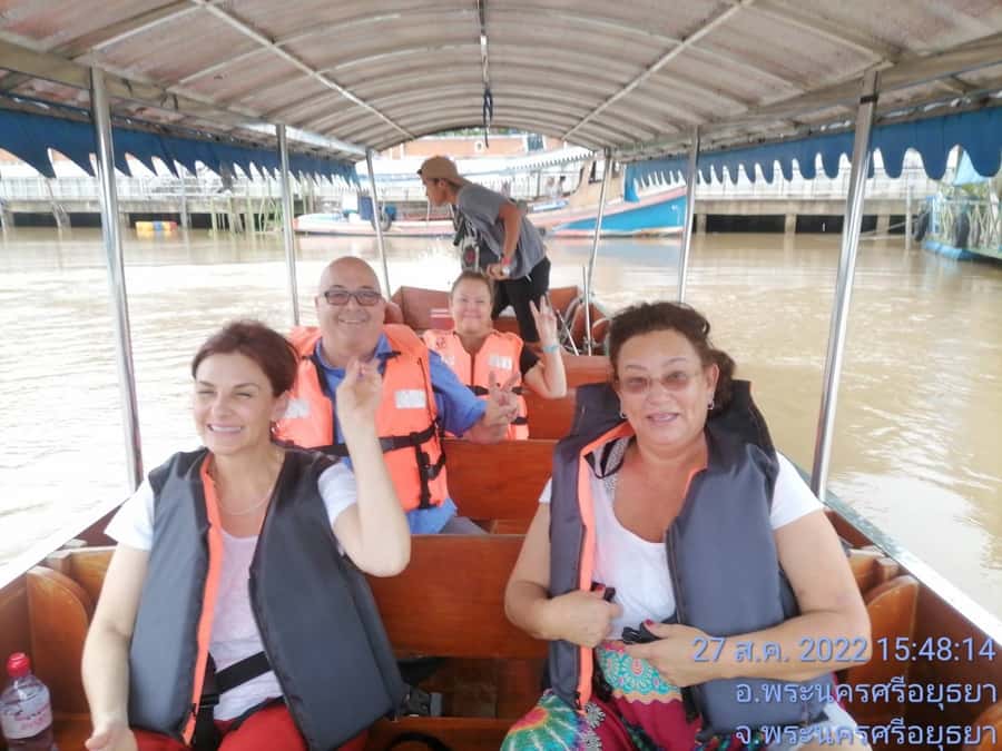 Bangkok: Private Trip to Ayutthaya Temples & Night Market - Who Will Get the Most from This Tour
