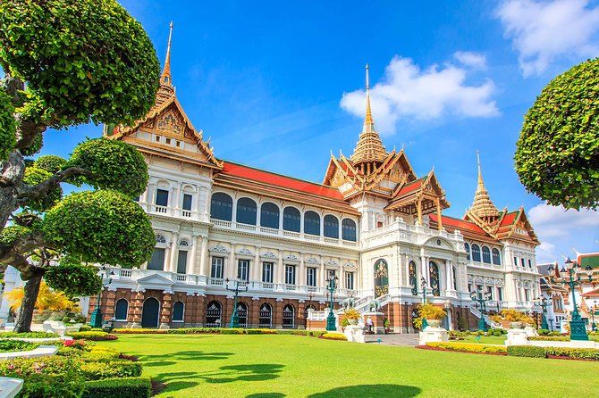 Bangkok's Grand Palace Complex and Wat Phra Kaew Tour - Pickup, group size, and timing