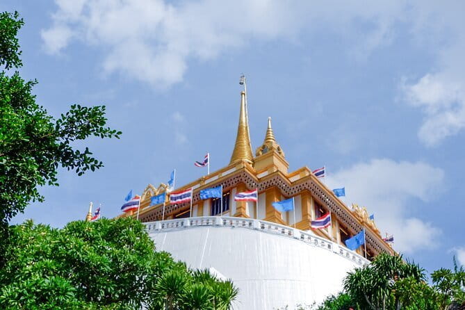 Bangkok : Sunset Food tour by Tuk Tuk boat with big Buddha view - How the transport shapes the evening