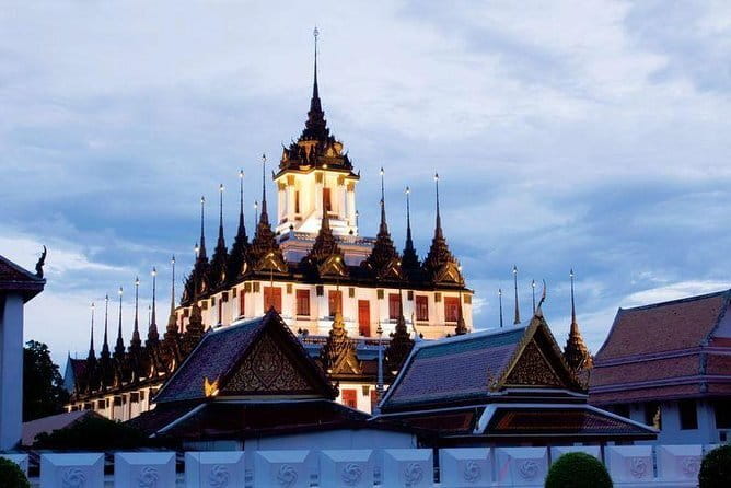 Bangkok : Sunset Food tour by Tuk Tuk boat with big Buddha view - Who should book this food tour