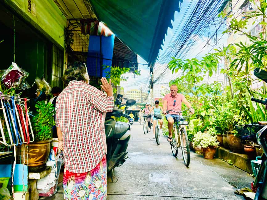 Bangkok: Temples, Canals & Local Life Bike Tour - Wutthakat and the Quiet Lanes