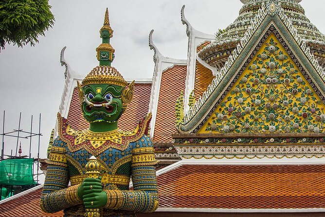 Bangkok Temples Tour - Wat Pho: reclining Buddha and Thai massage tradition