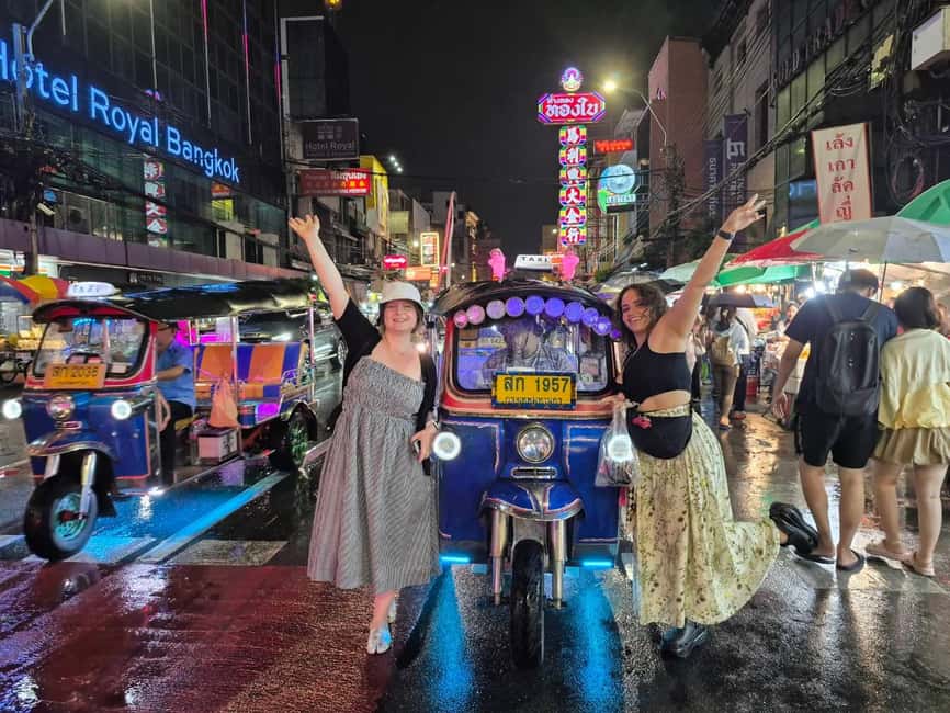 Bangkok: Tuk Tuk Adventure Chinatown Michelin Food & Temples - Why this tuk tuk ride works so well at night